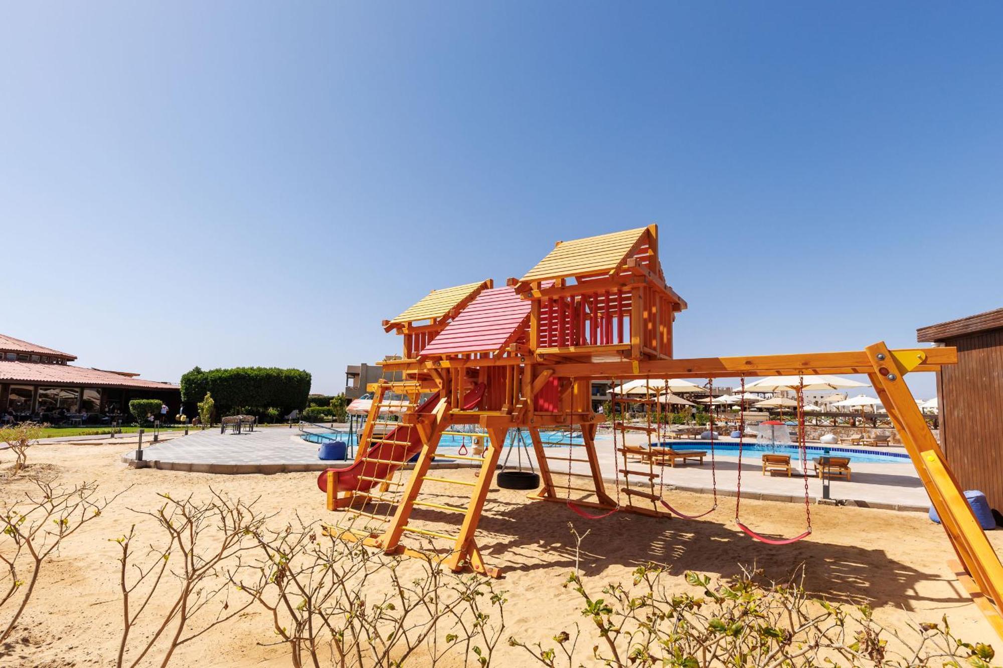 True Beach Resort Marsa Alam Esterno foto