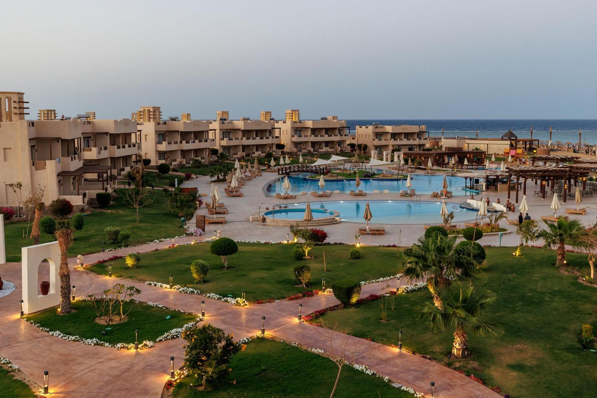 True Beach Resort Marsa Alam Esterno foto